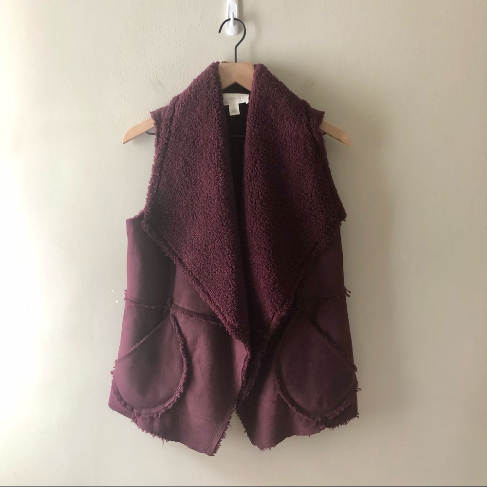 CASLON Plum Faux Fur & Suede Open Front Vest - Picture 2 of 6